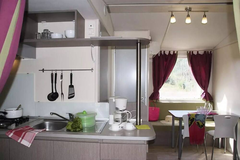 Mobil home Idaho Eco 3 pièces 4 personnes Climatisé in Bormes-les-Mimosas, Parc national de Port-Cros