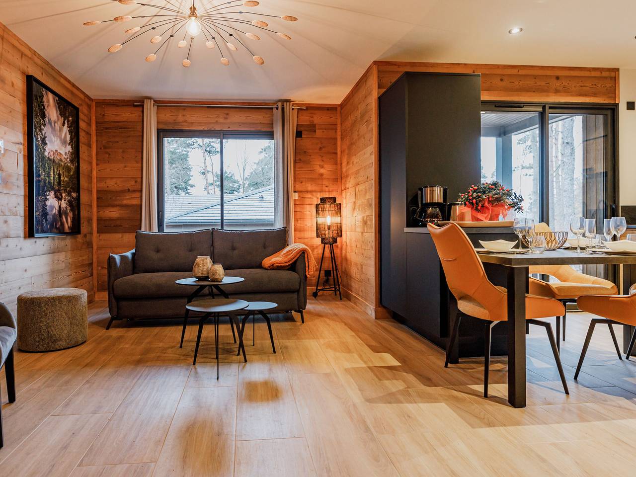 Golfside Lodge with Private Jacuzzi, Indoor Pool, and Spa Access in Le Chambon-sur-Lignon, Mézenc