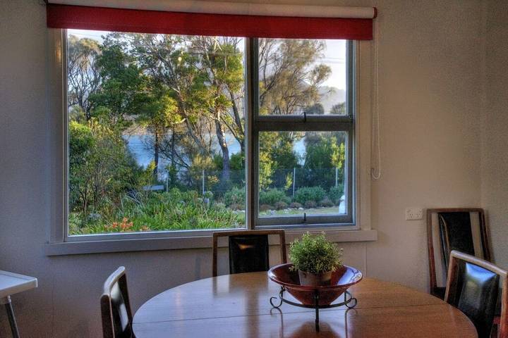Holiday rental for 5 people, with terrace in Coles Bay