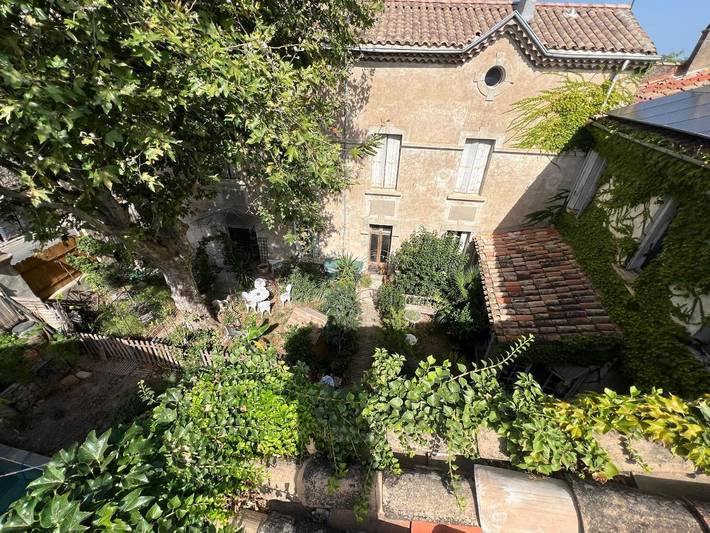 Location de vacances pour 3 personnes, avec piscine et terrasse ainsi que jardin et vue à Moux - 4