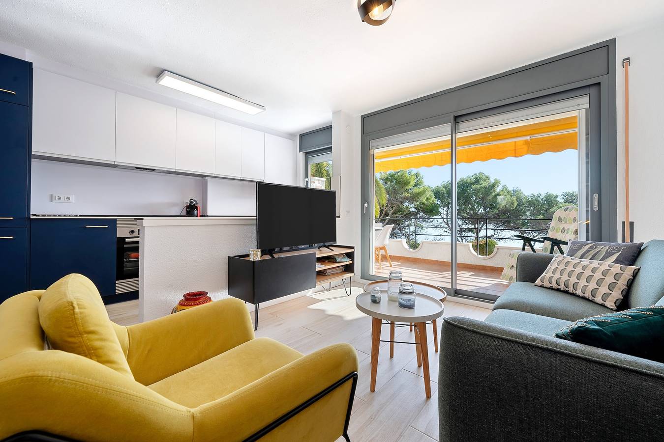Geheel appartement, Appartement 'Meridiano I' met zeezicht, wifi en airconditioning in Miami Playa, Costa Dorada