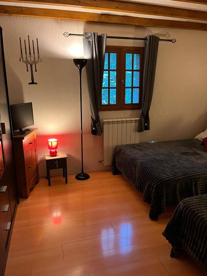 Chalet para 10 personas, con vistas además de terraza y piscina - 1