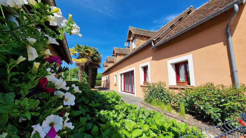 Gîte pour 2 personnes, avec piscine et jardin dans la Sarthe - 2