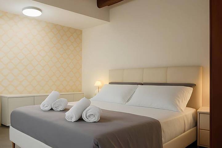 Entire apartment, Qanat House Deluxe Apartment with Private Terrace in Palermo, Palermo Province