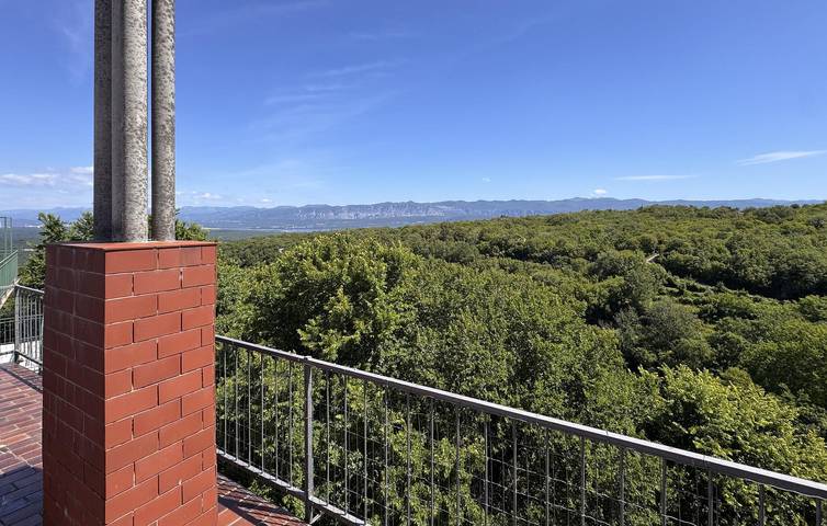 Charmant appartement d'une chambre à Dobrinj avec Wi-Fi et parking in Dobrinj, Krk
