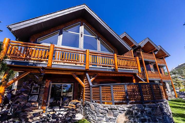 Hotel voor 2 personen, met whirlpool en tuin in Canmore