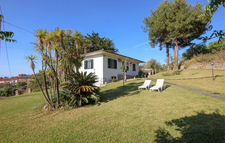 Appartement avec vue sur la mer, climatisation, parking et jardin - 400 m de la plage in San Marco, Castellabate