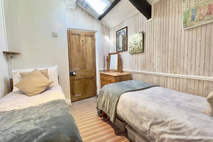 Quaint Fisherman's cottage in the heart of Padstow, wifi, pets welcome in Padstow, Cornouailles