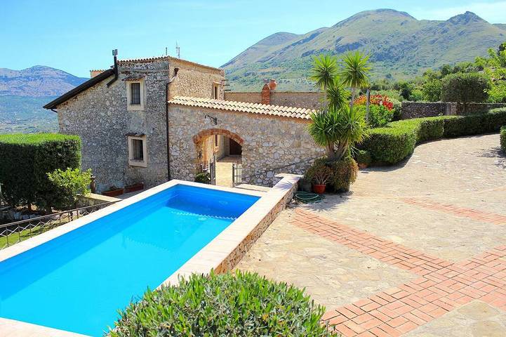 Villa per 10 persone, con balcone e giardino - 1