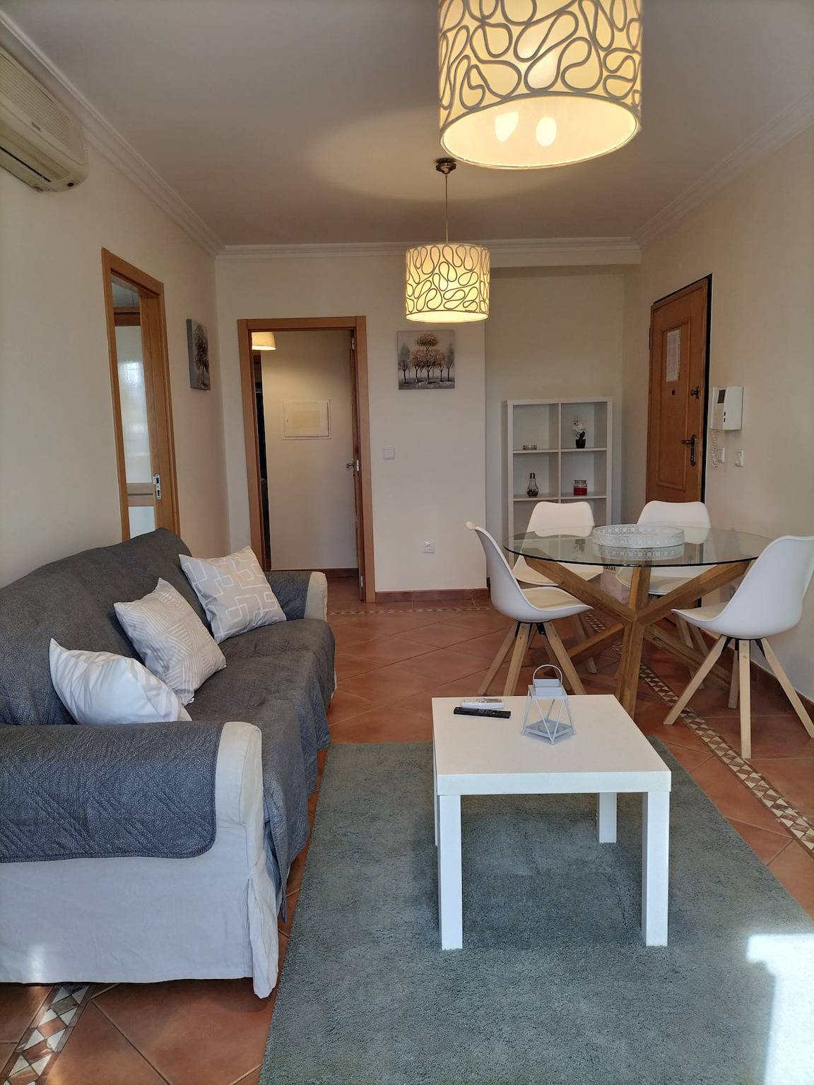 Entire apartment, T2 Vila Bairos A/C Piscina e Garagem Vilamoura in Quarteira, Faro District