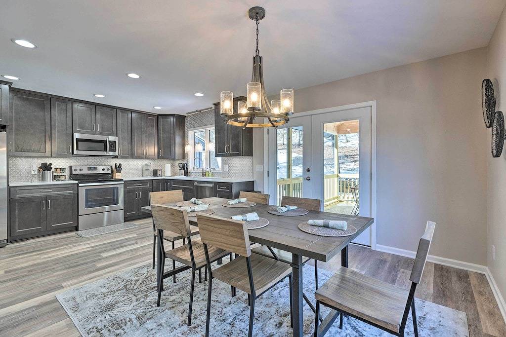 Massanutten Resort Home w/ Deck + Mountain Views! in Massanutten, Blue Ridge Mountains