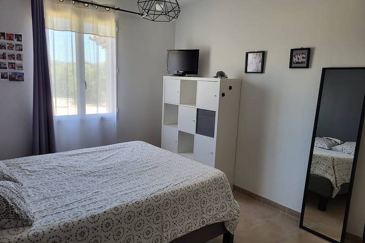Location de vacances pour 6 personnes, avec jardin et terrasse à Aramon - 4