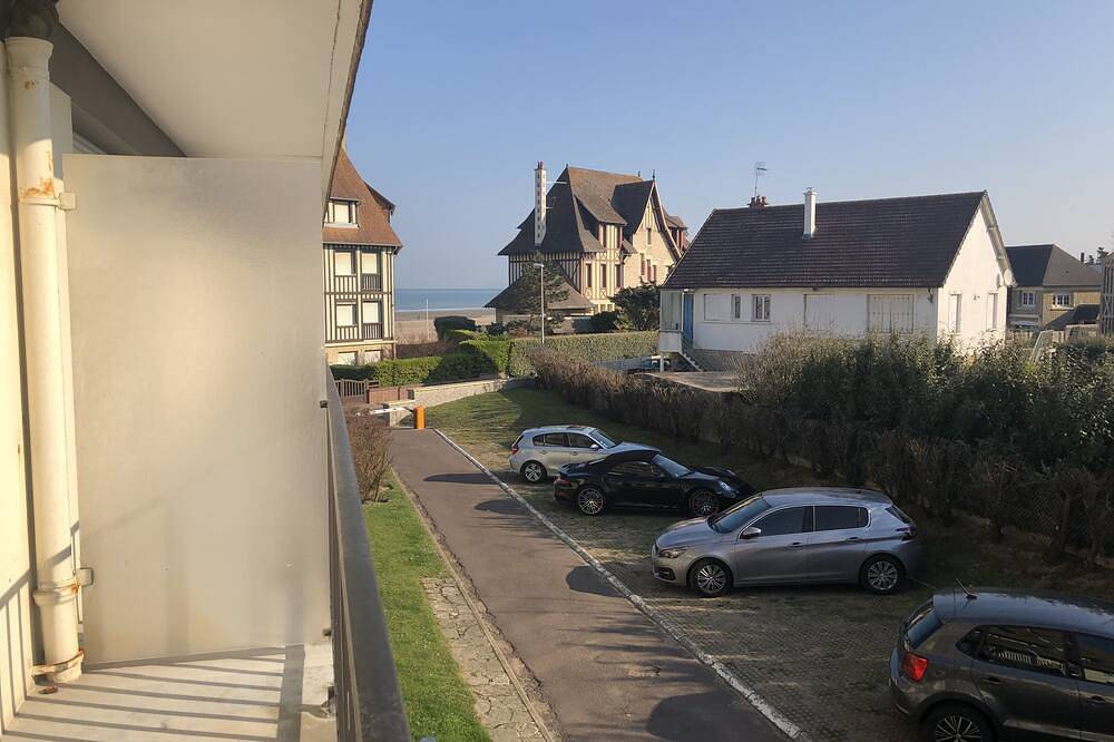 Entire apartment, Beautiful 2 Pieces sea view in Benerville-sur-Mer, Lisieux region