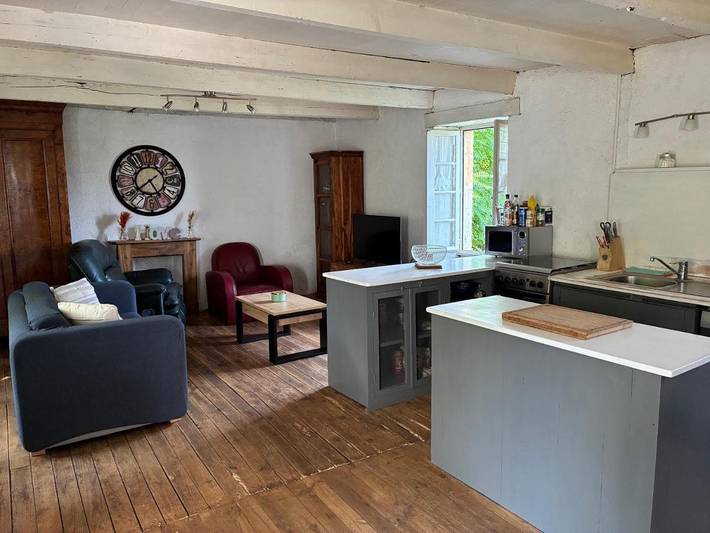 Location de vacances pour 6 personnes, avec jardin ainsi que piscine et terrasse, animaux acceptés à Concots - 2