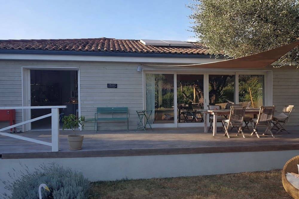 Le125b-Bois et nature - contemporary single-storey vacation villa in Auribeau-sur-Siagne, Region de Cannes