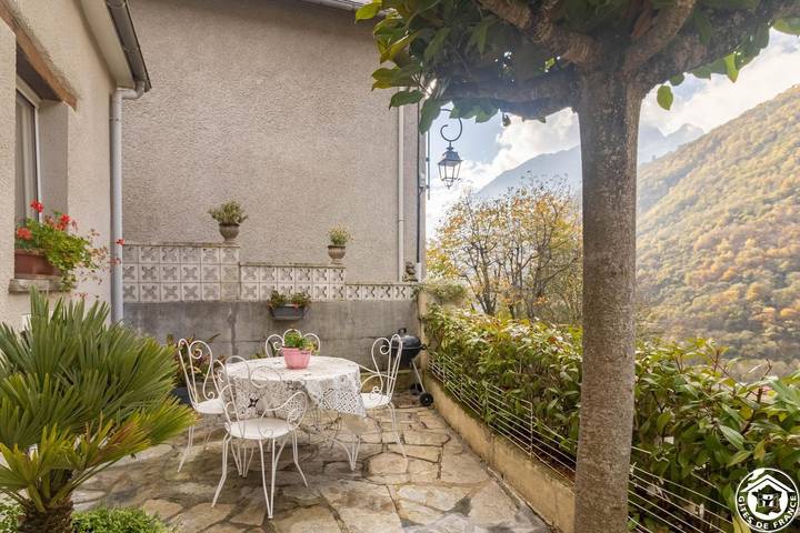 Gîte pour 4 personnes, avec terrasse et balcon/terrasse