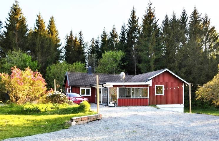 Ferienhaus für 8 Personen, mit Balkon/Terrasse und Garten in Osby