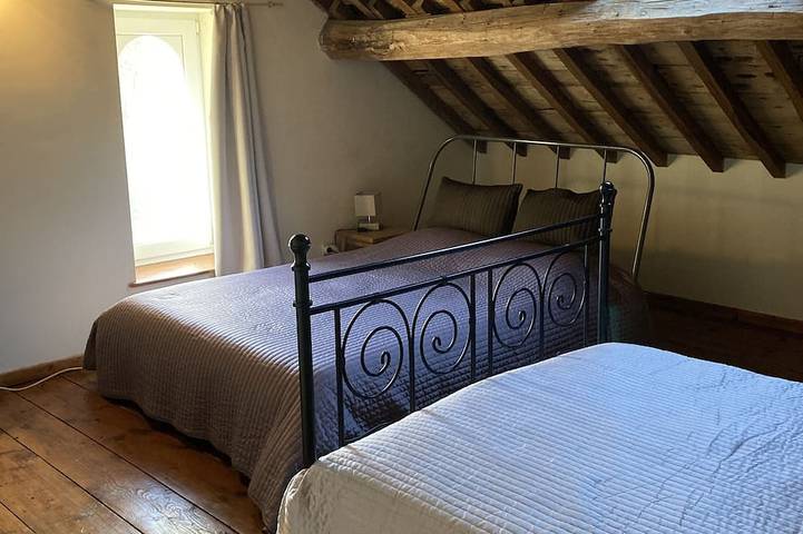 Ein Wald, Stille, ein Haus, Gebiet Vögel. in Bouillon, Neufchâteau und Umgebung