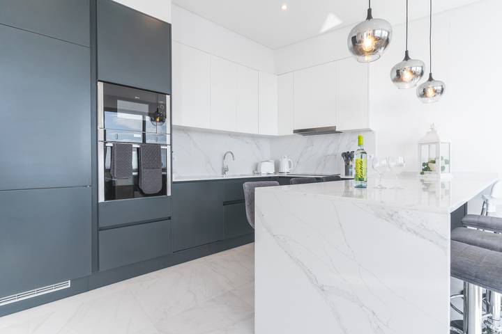 Location de vacances pour 5 personnes, avec piscine ainsi que balcon et vue sur l’océan à Câmara de Lobos - 3