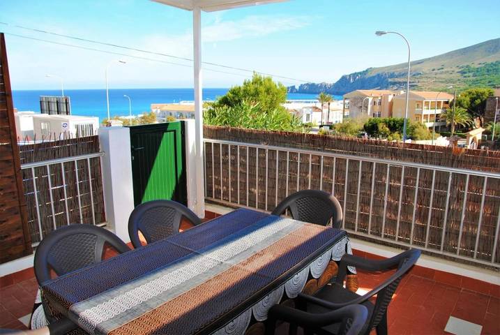 Location de vacances pour 6 personnes, avec Balcon ainsi que Terrasse et Vue à Cala Mesquida