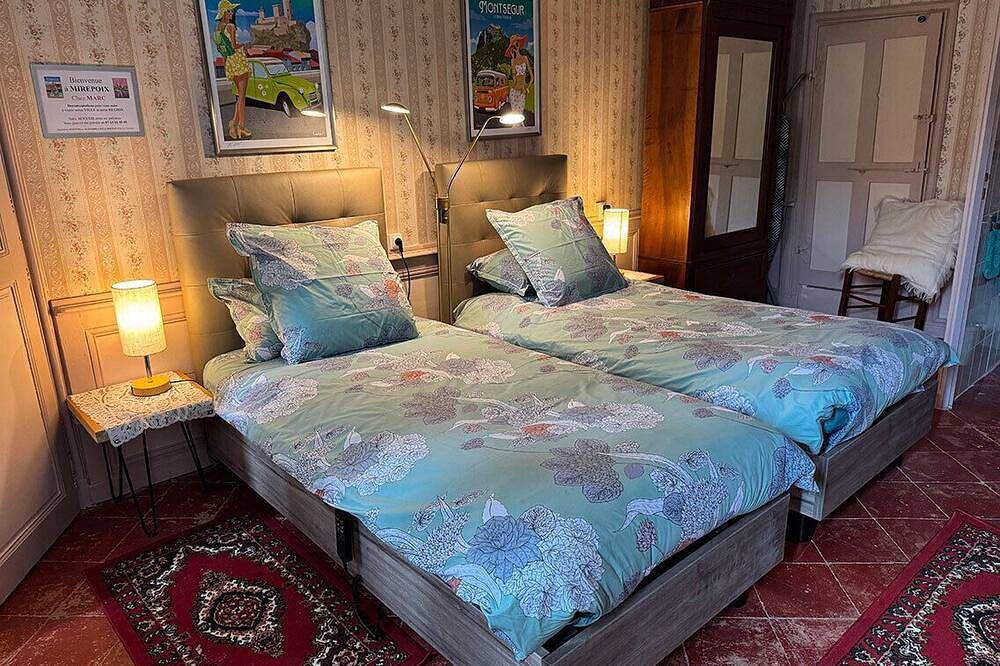 Family Housing (2 Adults + 1 Child) - Center City in Mirepoix, Ariège