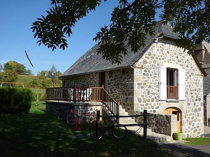 Gîte pour 4 personnes, avec jardin et terrasse dans le Cantal - 3