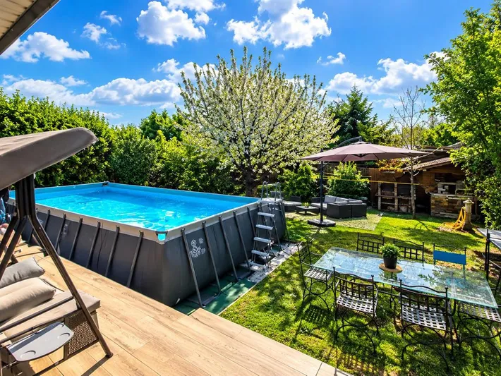 Chalet para 16 personas, con piscina para niños y jardín además de jacuzzi y piscina, Se admiten mascotas - 1