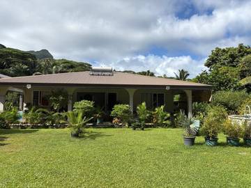 Cottage pour 3 personnes, avec terrasse et jardin dans Fare