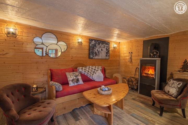 Gîte pour 2 personnes, avec terrasse et jardin à Les Déserts - 2