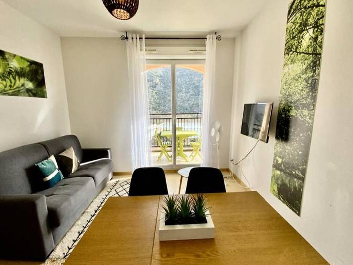 Gîte pour 6 personnes, avec piscine et balcon, adapté aux familles à Avène - 2
