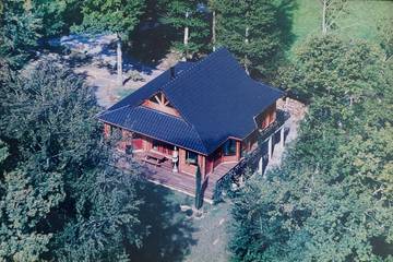 Gîte pour 7 personnes, avec jardin à Lasseube
