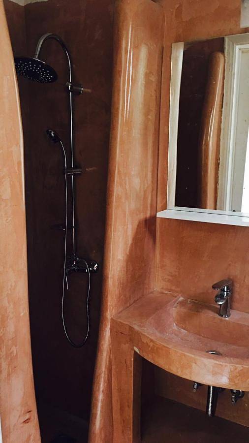 Maison d’hôte pour 2 personnes, avec jardin ainsi que vue et terrasse dans Kea - 2