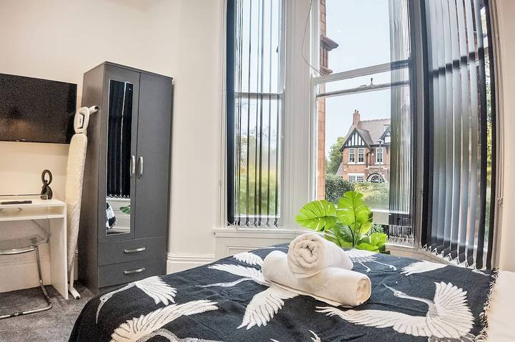 Entire apartment, Chic & Cosy Studio | Stylish New Build in Birmingham in Birmingham, Birmingham Area