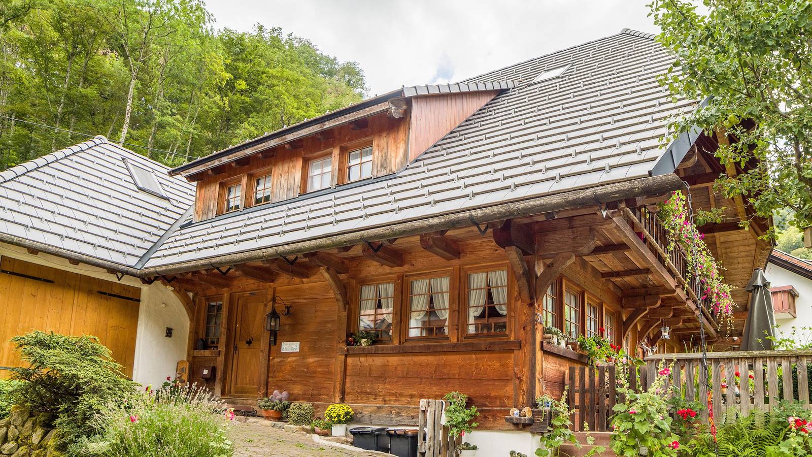 Ganze Wohnung, Ferienwohnung 'Haus Miriam' mit Bergblick, Gemeinschaftsgarten und Wlan in Obermünstertal, Münstertal