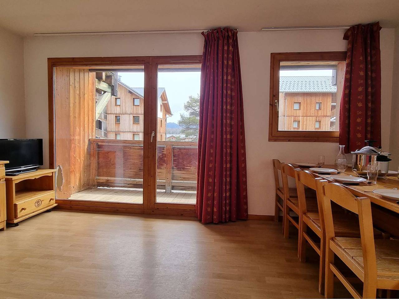 Ganze Wohnung, Wohnung für 10 Pers., 200m zum Skilift, Balkon, Skifahren, 3 Zimmer in Saint-Étienne-en-Dévoluy, Le Dévoluy