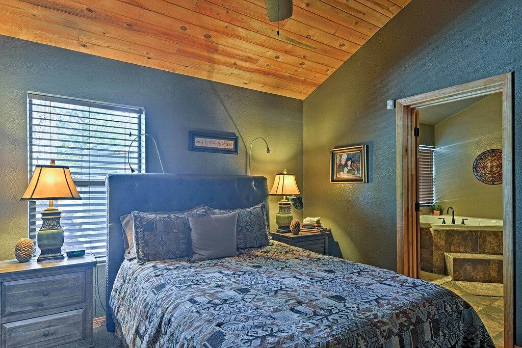 Flagstaff-Kabine mit Kamin und Feuerstelle auf 5 Hektar! in Coconino Nationalwald