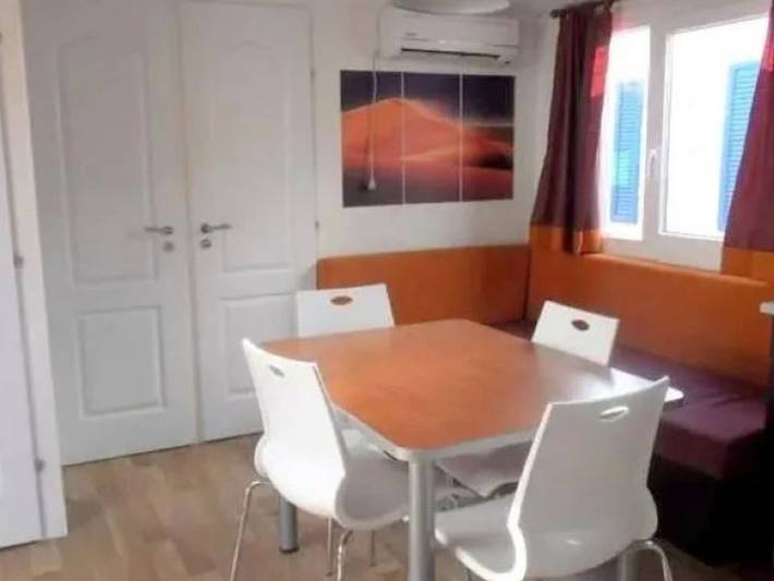 Mobil home pour 8 personnes, avec terrasse et piscine, animaux acceptés à Mialet - 2