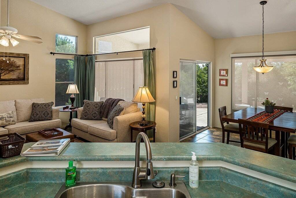 Comfortable and Quaint, Beautiful Community Pool & Hot Tub! Great Cottonwood in Cottonwood (AZ), Coconino Nationalwald