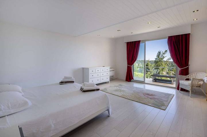 Villa Loupa - Calm and Harmony in La Colle-sur-Loup, Mittelmeerküste (Frankreich)