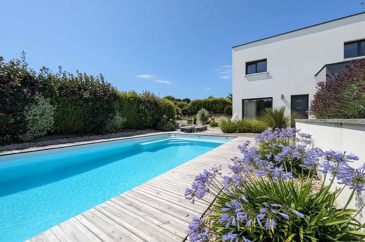 Location de vacances pour 8 personnes dans Grâces