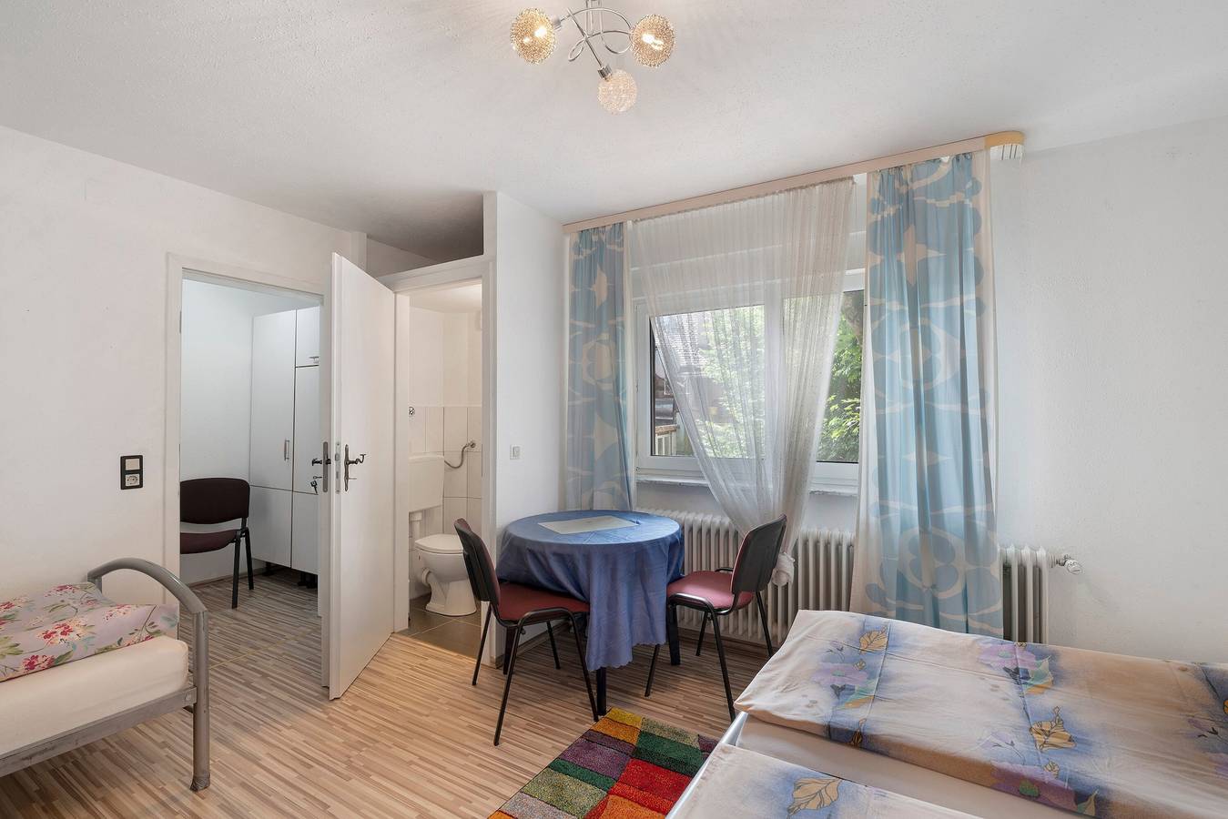 Zimmer 9 mit Gemeinschaftsterrasse und Wlan in Baden-Baden, Nordschwarzwald