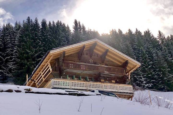 Chalet pour 7 personnes, avec Balcon ainsi que Jacuzzi et Jardin