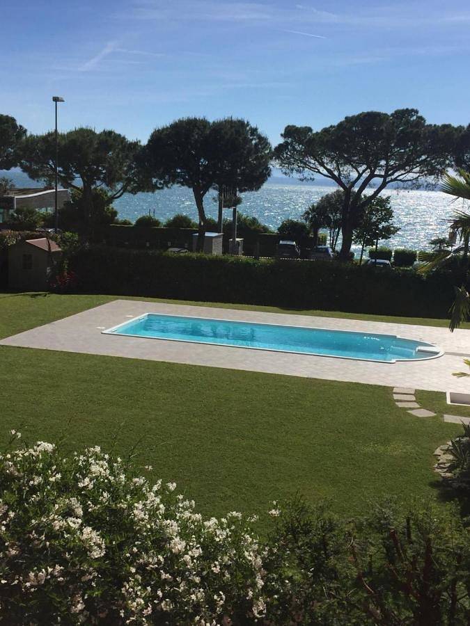 Gîte pour 2 personnes, avec vue sur le lac et vue ainsi que jardin et piscine à Sirmione - 2