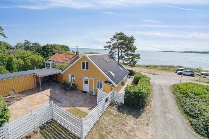 Ferienhaus für 6 Personen, mit Terrasse und Garten sowie Ausblick auf Bornholm