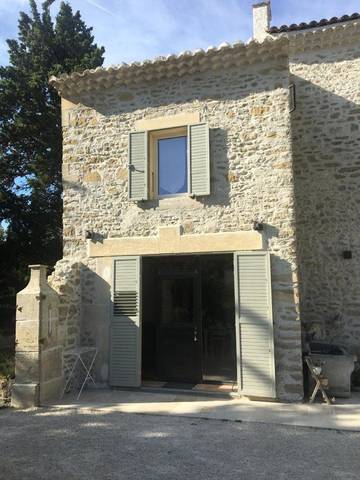 Gîte pour 6 personnes, avec piscine et jardin à Réauville