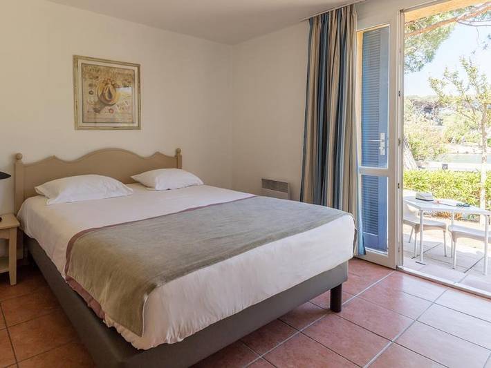 Location de vacances pour 6 personnes, avec bassin pour enfant, animaux acceptés à Mandelieu-la-Napoule - 4
