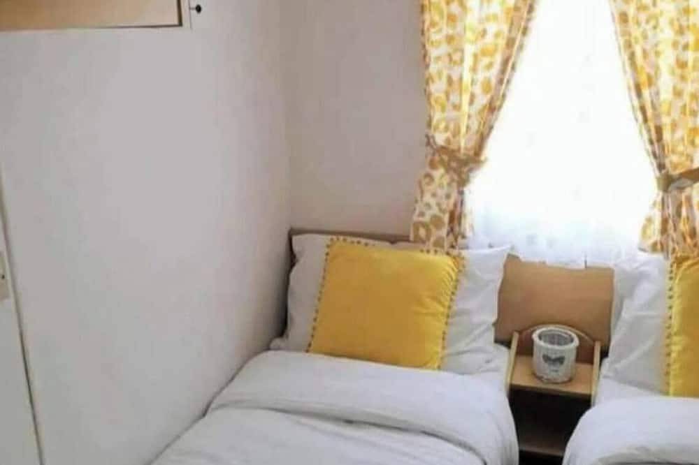 Caravan in Chapel , Skegness in Chapel St. Leonards, Lincolnshire