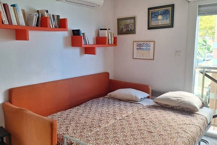 Ganze Wohnung, Seaside in Menton.2 rooms with balcony and parking. in Menton, Mittelmeerküste (Frankreich)