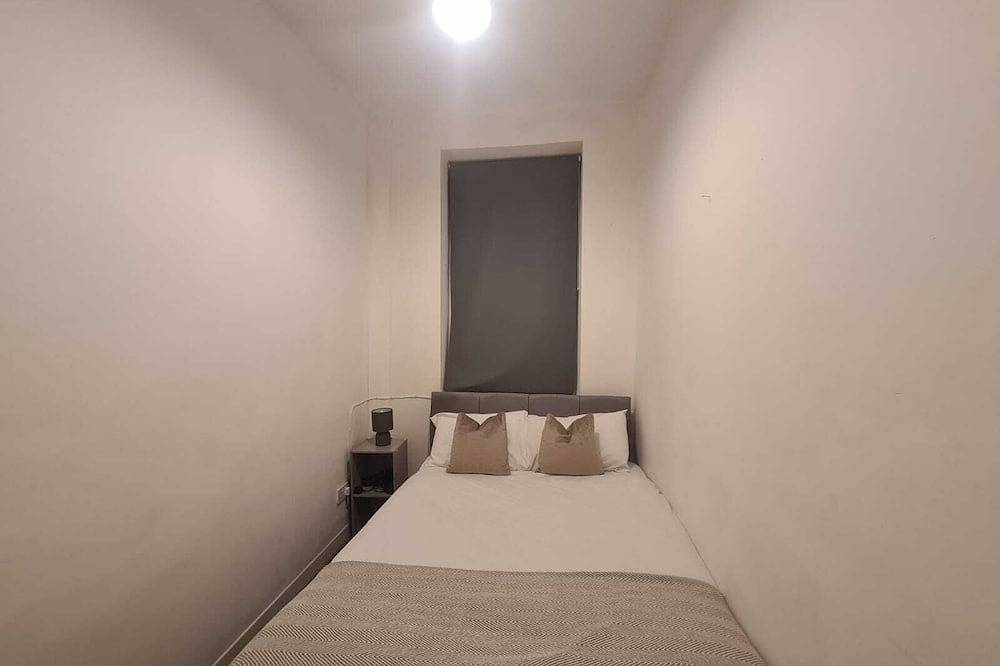 Entire apartment, Two bedroom close to city in Sunderland