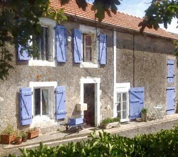 Chambre d’hôte pour 4 personnes à Queaux